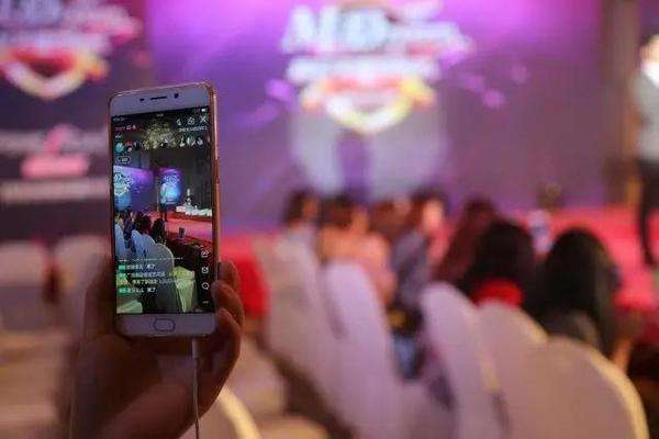 網(wǎng)絡(luò)紅人在公關(guān)活動中的直播細(xì)節(jié)